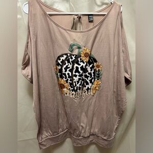 Sale!!Fall pumpkin and sunflower 🌻 print. New and very cute! Perfect for fall